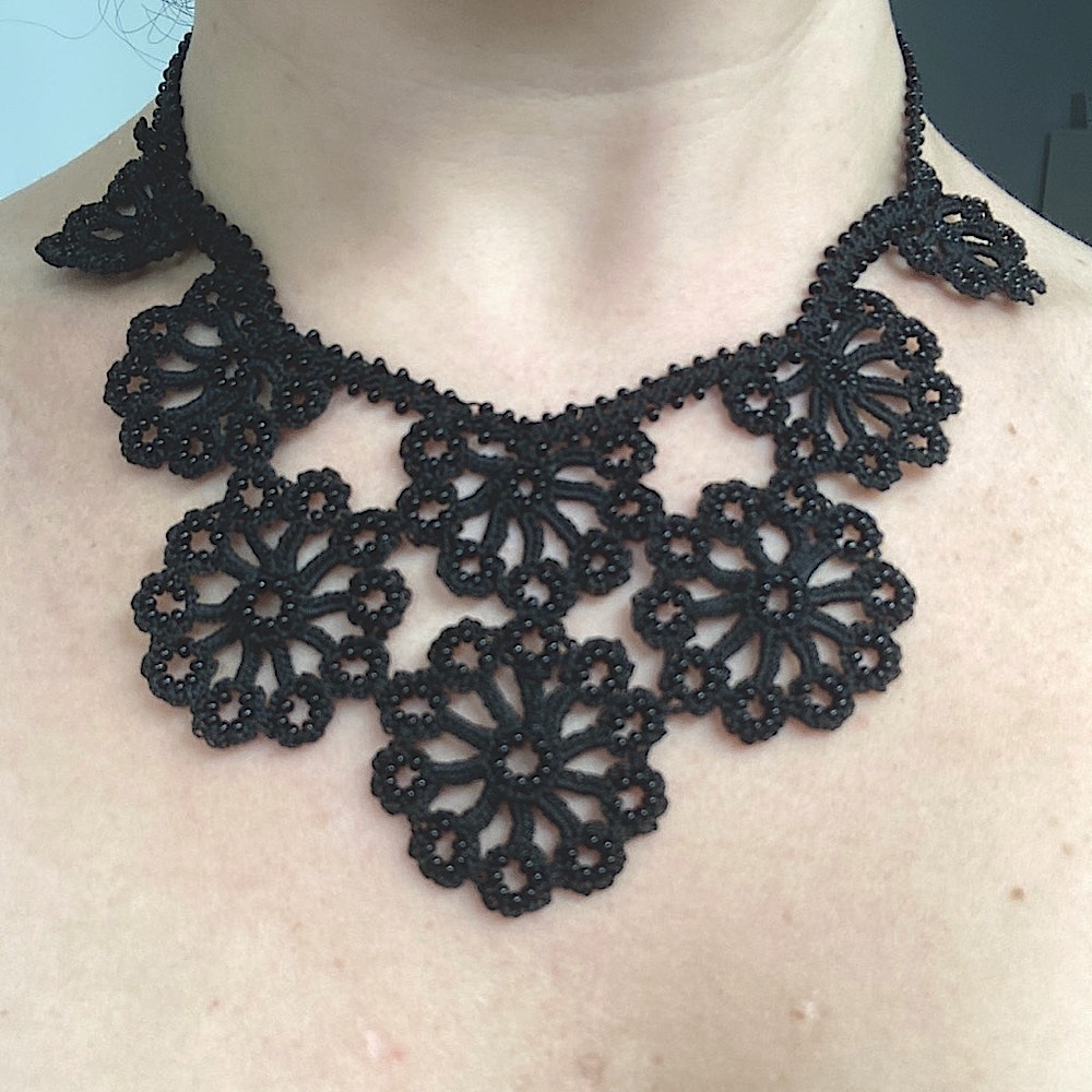 🖤🖤🖤Hand beaded necklace